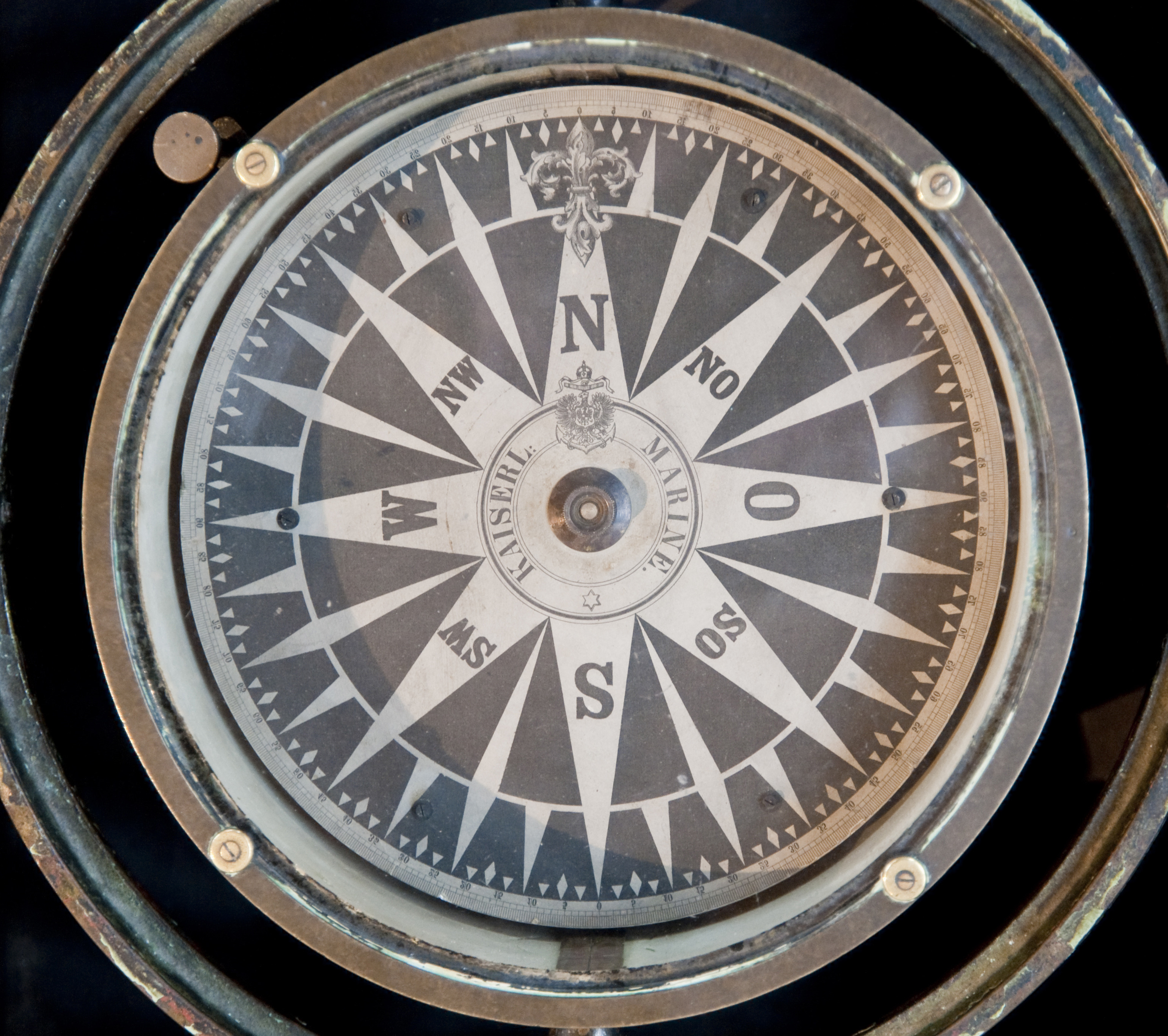 compass-crop